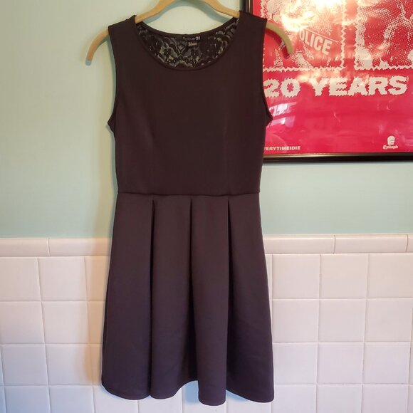 Forever 21 Y2K Tumblrcore Indie Black Fit and Flare Lace Mini Dress Size Small - Picture 8 of 10